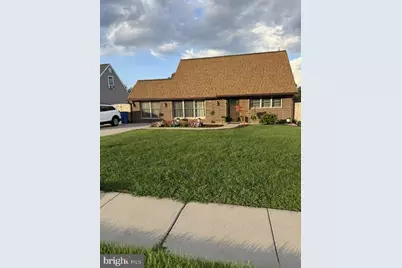 16 Parkside Circle, Levittown, PA 19056 - Photo 1