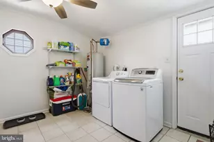 16 Parkside Cir, Levittown, PA 19056 - Photo 20