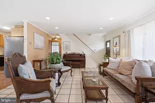 16 Parkside Cir, Levittown, PA 19056 - Photo 8