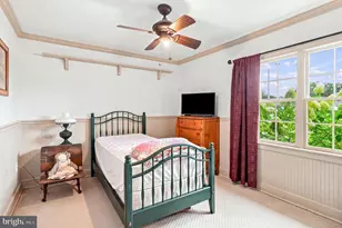 27 Peachtree Ln, Levittown, PA 19054 - Photo 34