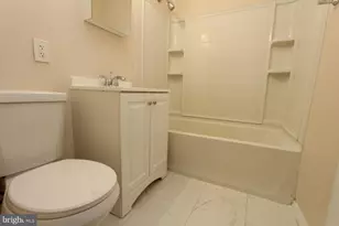 5623 Mitchell Rd, Levittown, PA 19057 - Photo 14