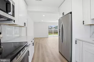 84 Ice Pond Rd, Levittown, PA 19057 - Photo 10