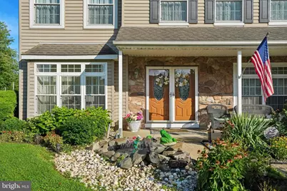 2446 New Market Sq S, Bensalem, PA 19020 - Photo 2