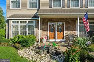 2446 New Market Square S, Bensalem, PA 19020 - Photo 2