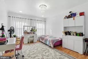 2446 New Market Square S, Bensalem, PA 19020 - Photo 22