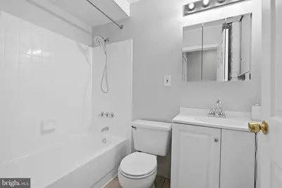 407 Holly Drive, Levittown, PA 19055 - Photo 18