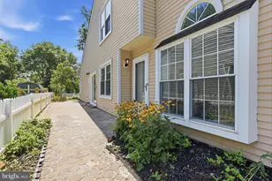 285 Woods Edge Pl, Langhorne, PA 19047 - Photo 4