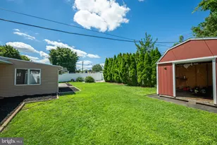 45 Schoolhouse Ln, Levittown, PA 19055 - Photo 20