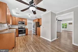 45 Schoolhouse Ln, Levittown, PA 19055 - Photo 4