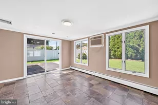 45 Schoolhouse Ln, Levittown, PA 19055 - Photo 8