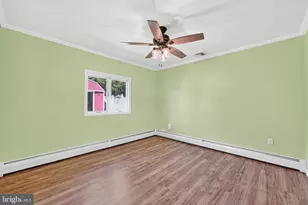 45 Schoolhouse Ln, Levittown, PA 19055 - Photo 14