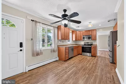 45 Schoolhouse Lane, Levittown, PA 19055 - Photo 2