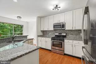 350 Glennbrook Way, Chalfont, PA 18914 - Photo 2