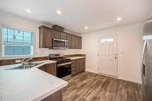 16 Kennedy Dr, Fairless Hills, PA 19030 - Photo 4
