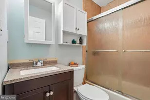 20 Kindle Ln, Levittown, PA 19055 - Photo 4