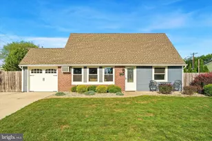20 Kindle Ln, Levittown, PA 19055 - Photo 1