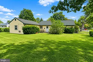 805 Henry Ave, Warminster, PA 18974 - Photo 2