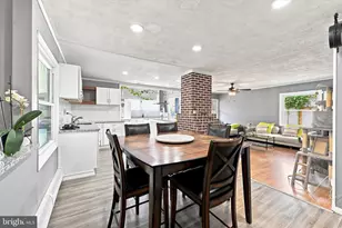 26 Myrtle Ln, Levittown, PA 19054 - Photo 4