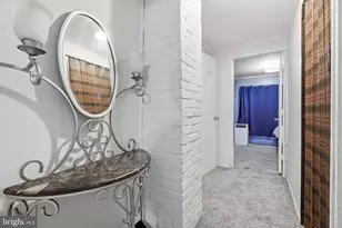 52 Robin Hill Ln, Levittown, PA 19055 - Photo 18