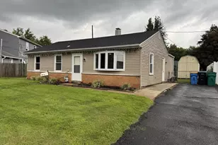 901 Spencer Dr, Croydon, PA 19021 - Photo 2