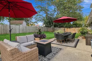 105 Queen Lily Rd, Levittown, PA 19057 - Photo 28