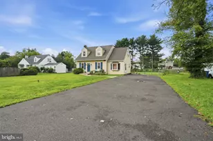 1048 Hawthorne Rd, Bensalem, PA 19020 - Photo 4