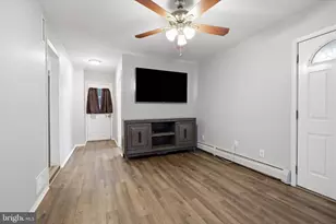 1048 Hawthorne Rd, Bensalem, PA 19020 - Photo 16