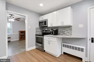 1048 Hawthorne Rd, Bensalem, PA 19020 - Photo 12