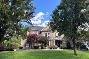 9 Cedar Crest Ct, Doylestown, PA 18901 - Photo 2