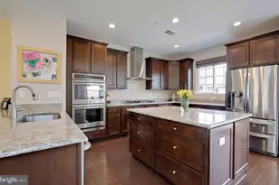 29137 Hickory Ln, Langhorne, PA 19047 - Photo 2