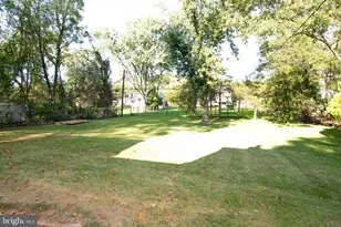 921 W Bristol Rd, Warminster, PA 18974 - Photo 4