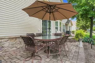 102 Villa Dr, Warminster, PA 18974 - Photo 6