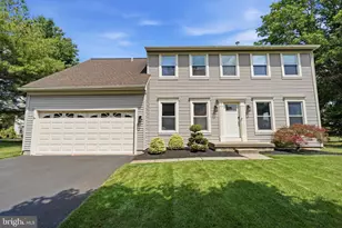 9 Hibiscus Pl, Newtown, PA 18940 - Photo 1