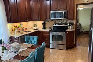 129 Dogwood Dr, Levittown, PA 19055 - Photo 8