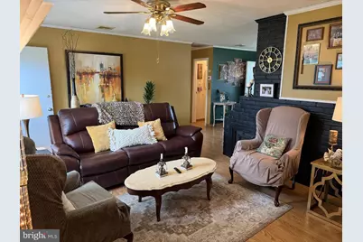 129 Dogwood Drive, Levittown, PA 19055 - Photo 14