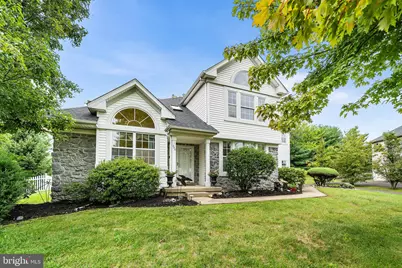 204 Somerset Circle, Chalfont, PA 18914 - Photo 2