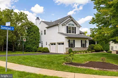 212 Somerset Circle, Chalfont, PA 18914 - Photo 2