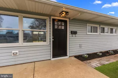 31 Pleasant Lane, Levittown, PA 19054 - Photo 2