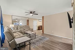 189 Kenwood Dr S, Levittown, PA 19055 - Photo 4
