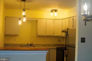 283 Juanita Ct, Levittown, PA 19057 - Photo 8