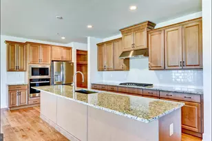4 Tradesville Dr, Doylestown, PA 18901 - Photo 2