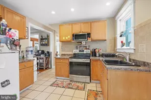411 E Walnut St, Perkasie, PA 18944 - Photo 10