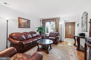 6625 Senator Ln, Bensalem, PA 19020 - Photo 6