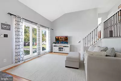 556 Revolutionary Way, Warminster, PA 18974 - Photo 8