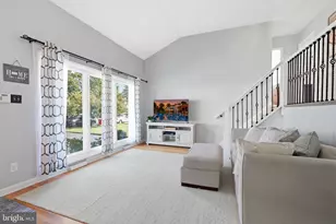 556 Revolutionary Way, Warminster, PA 18974 - Photo 8
