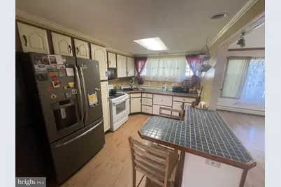 16 Honeysuckle Lane, Levittown, PA 19055 - Photo 8