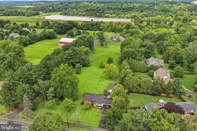 272 W Sandy Ridge Road, Doylestown, PA 18901 - Photo 4