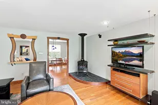 272 W Sandy Ridge Rd, Doylestown, PA 18901 - Photo 10