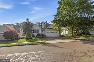 105 Silvertail Ln, New Hope, PA 18938 - Photo 2