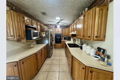 200 Allendale Drive, Morrisville, PA 19067 - Photo 8